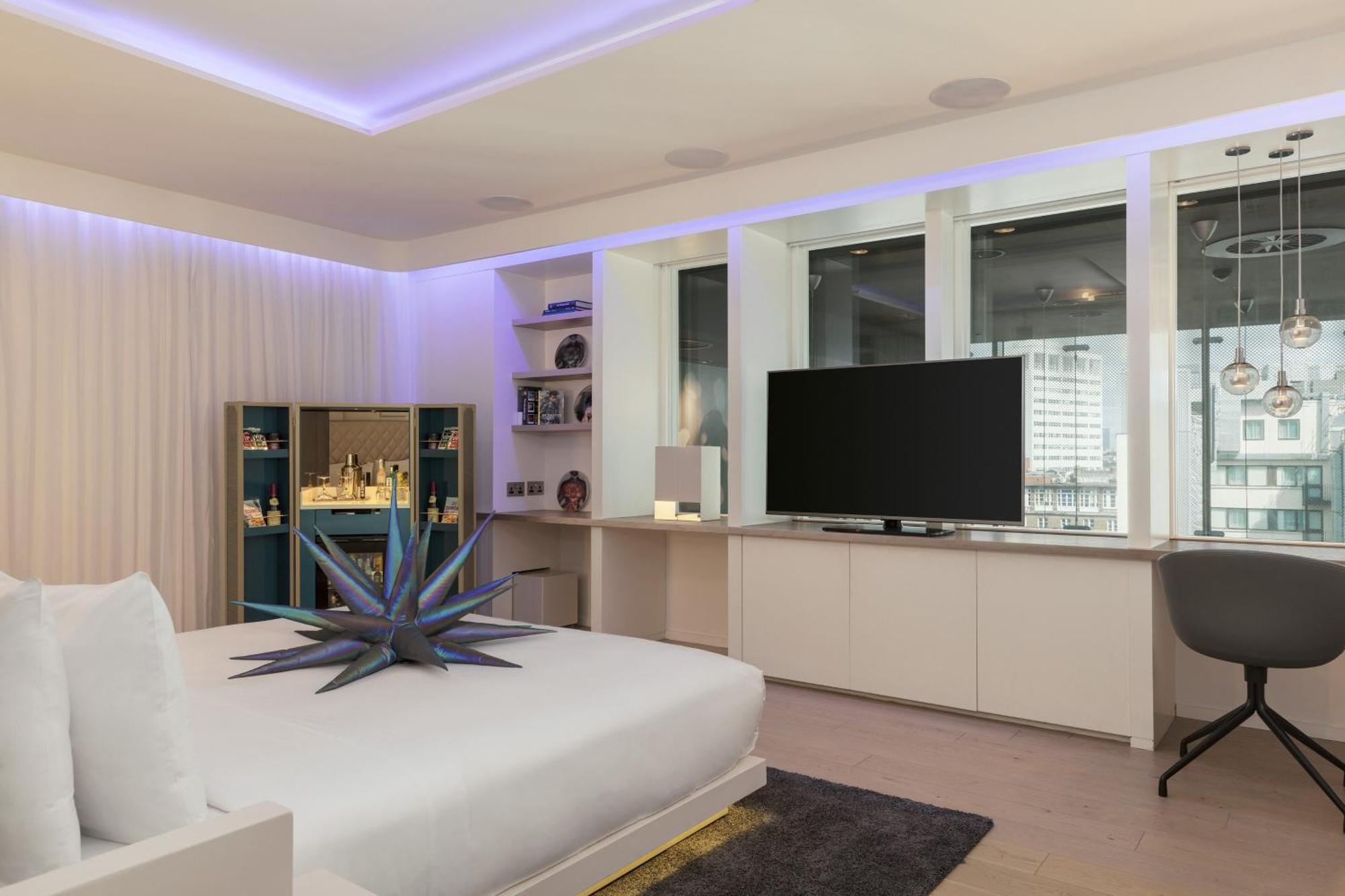 ดับเบิลยู ลอนดอน - เลสเตอร์ สแควร์ Hotel ภายนอก รูปภาพ